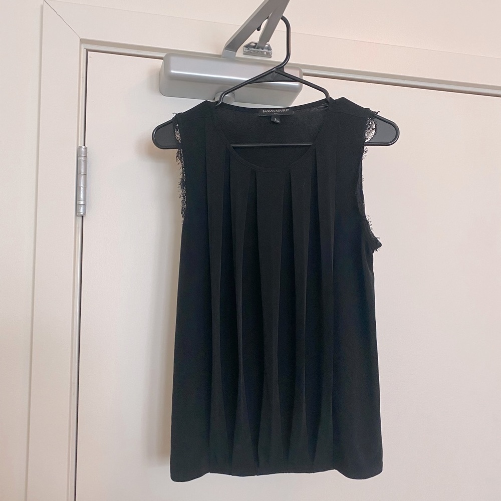 Banana republic black pleated top